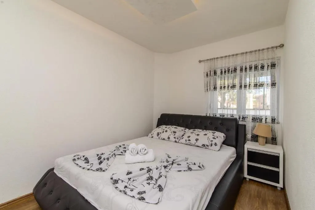 Apartment In Okrug Gornji With Sea View, Terrace, Air Conditioning, Wifi 5134-1 Trogir 0*,  Croatia