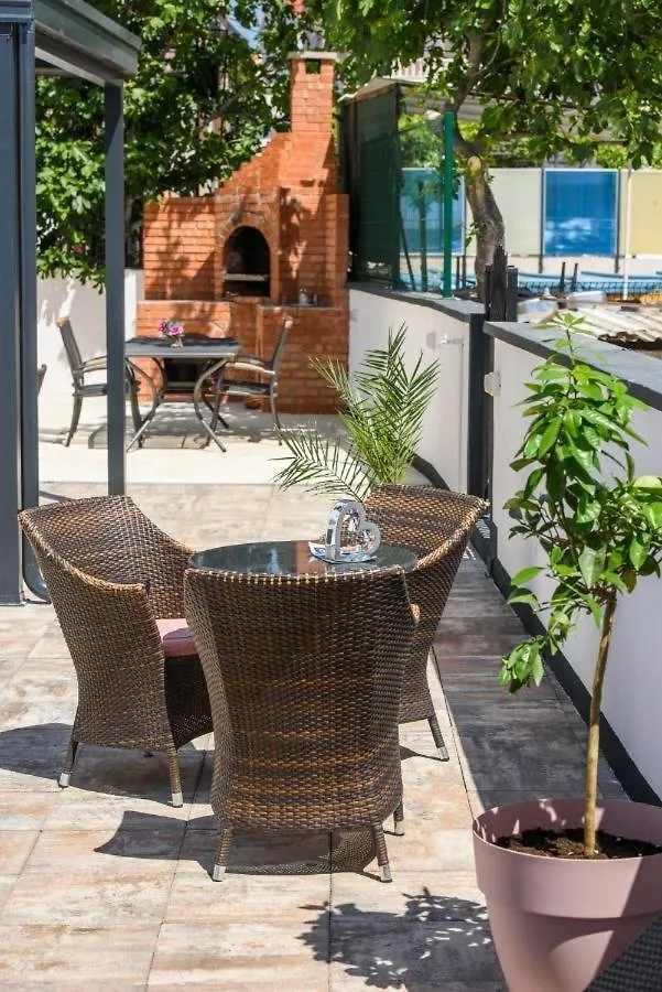 Apartment In Okrug Gornji With Sea View, Terrace, Air Conditioning, Wifi 5134-1 Trogir